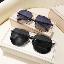 Irregular trend personality mens sunglasses 2021 new driving special summer travel ultra light polarized sunglasses