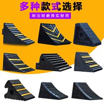 Large truck rubber wheel retractor anti-skid anti-slip triangle wooden tire stopper wheel block