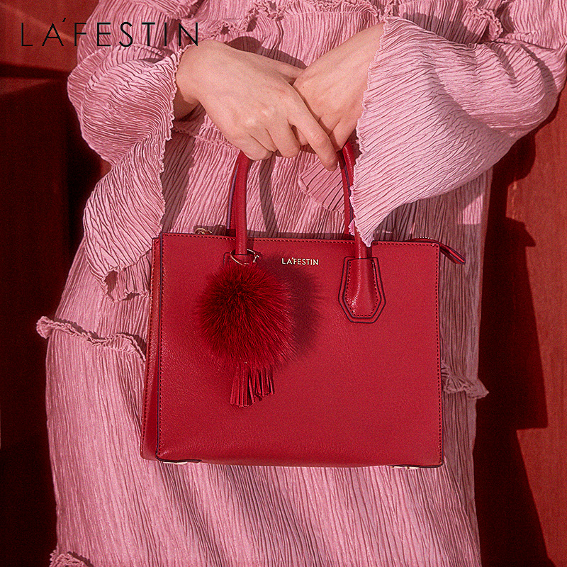 Rafitstin's new Korean version of the bride's handbag, Carrie bag, large capacity, one shoulder, inclined lady's temperament