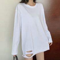 Korean version ins hem hole long sleeve T-shirt female cotton white wild base shirt long loose top round neck