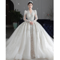 V-collar main wedding dress 2021 new bride temperament long sleeve long tail high end luxury palace wind small man Winter